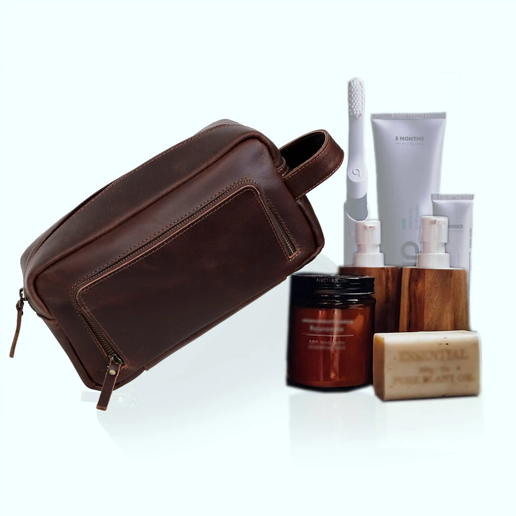 VINTAGE LEATHER TOILETRY